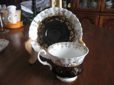 CUP SAUCER ROYAL ALBERT BONE CHINA ENGLAND BLACK