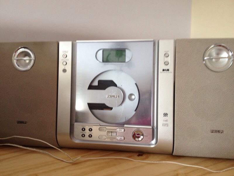 Philips MCB 240 vertical hifi mini system CD player in Leeds, West