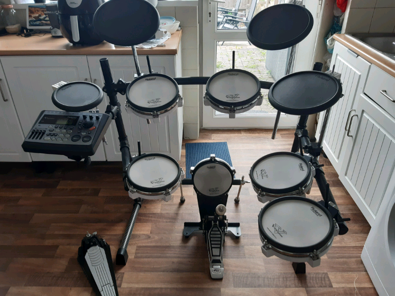 Roland Td8 Electronic V Mesh Drum Kit (Td8 1 3 9 11) in