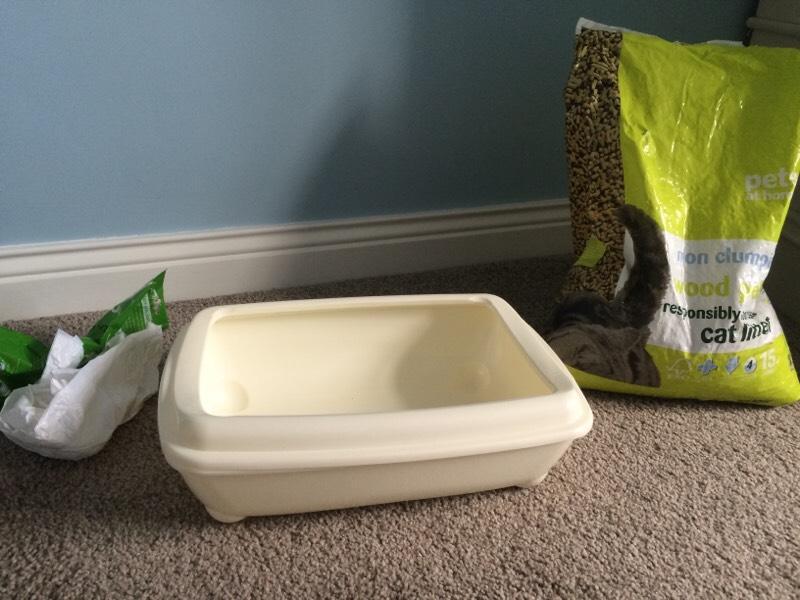 Cat litter tray with wooden pellets ! NEW ! in Kilrea, County