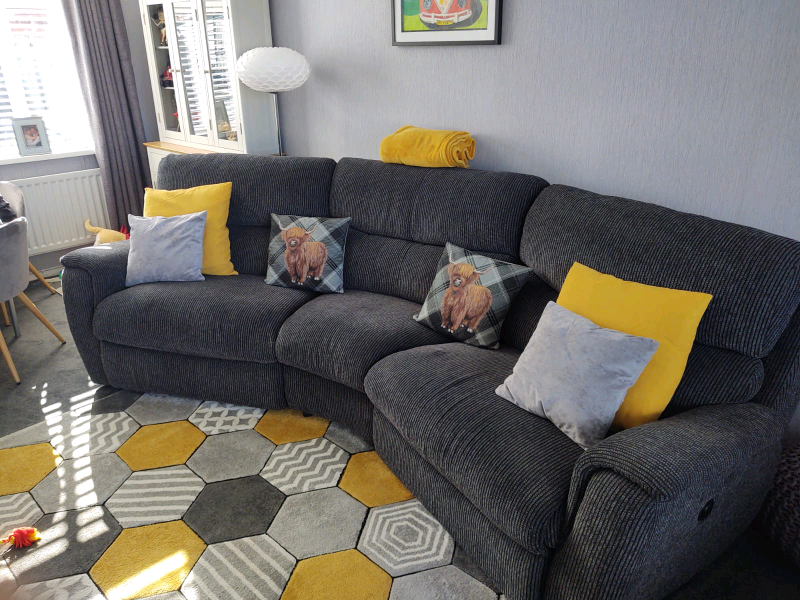 Lazy Boy Curved Electric Reclining Sofa in Jarrow, Tyne and Wear