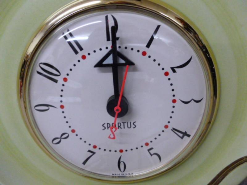 Vintage Spartus Model H4521 Mid Century Modern Wall Clock New Old Stock Org. Box