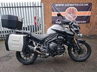 Triumph Tiger 1215 Explorer '2012' Luggage-Cruise control-Engine bars-2 Keys
