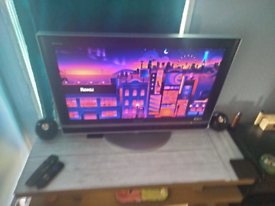 Sony bravia 32 TV with stand and remote 