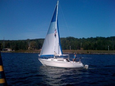 1984 Pearson Triton 25 sailboat