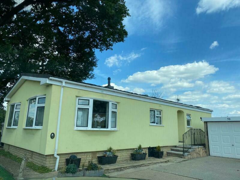 OMAR PARK HOME 42x20 TWO BED DELIVERY AVAILABLE in Warfield, Berkshire Gumtree