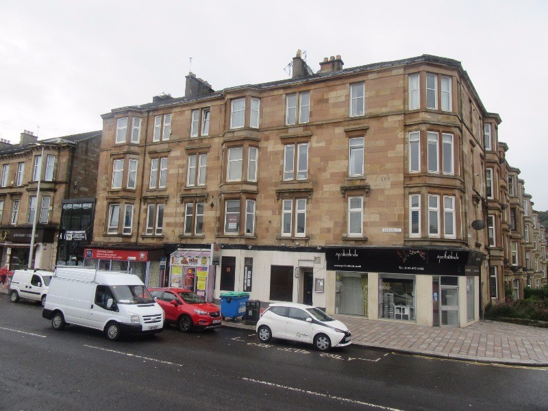 2 bedroom flat in Kilmarnock Road, Shawlands, Glasgow, G41 3YR in