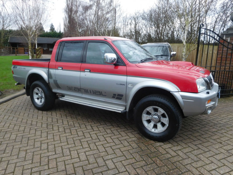 Mitsubishi l200 2004