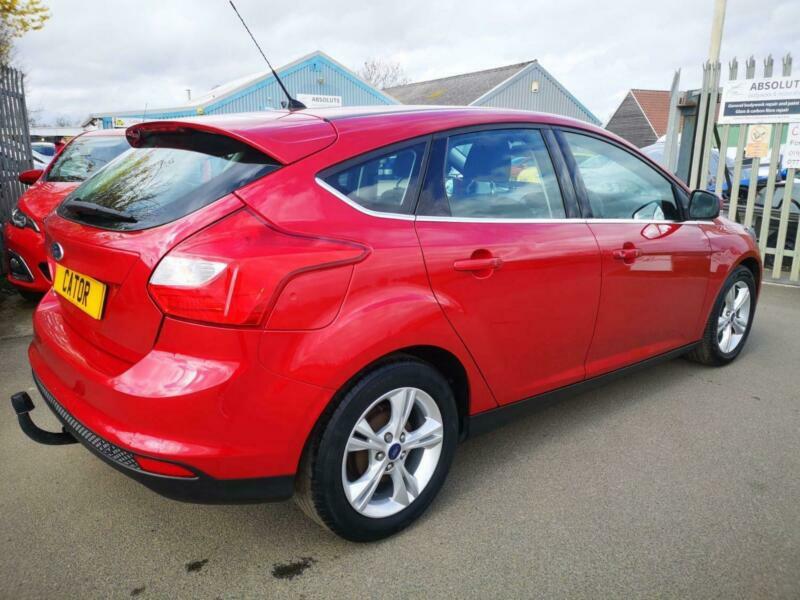 FORD FOCUS 1.6 ZETEC AUTOMATIC LOW MILEAGE FULL HISTORY NEW CAMBELT KIT