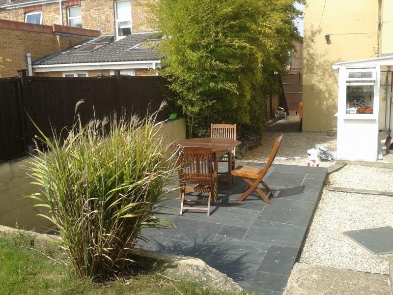 HAPPY LARGE LIGHT ROOM IN CLEAN HOUSE ALL INCLUSIVE in 