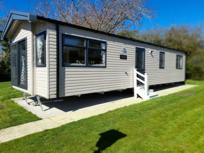 STATIC CARAVAN FOR SALE* SITED* 12 MONTH PARK* PET FRIENDLY* MORECAMBE in Morecambe