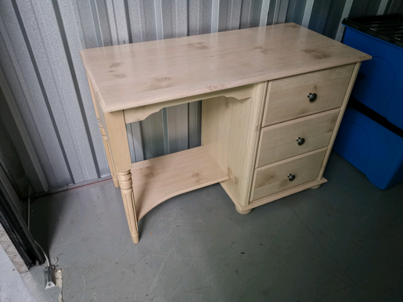 Solid Office Desk For Sale in Welwyn Garden City, Hertfordshire Gumtree