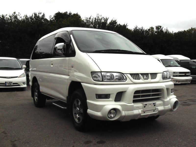 Mitsubishi delica 2005