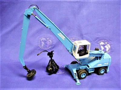 Conrad 2911 Terex-Fuchs MHL 350 Scrap Handler 1/50 Die-cast MIB