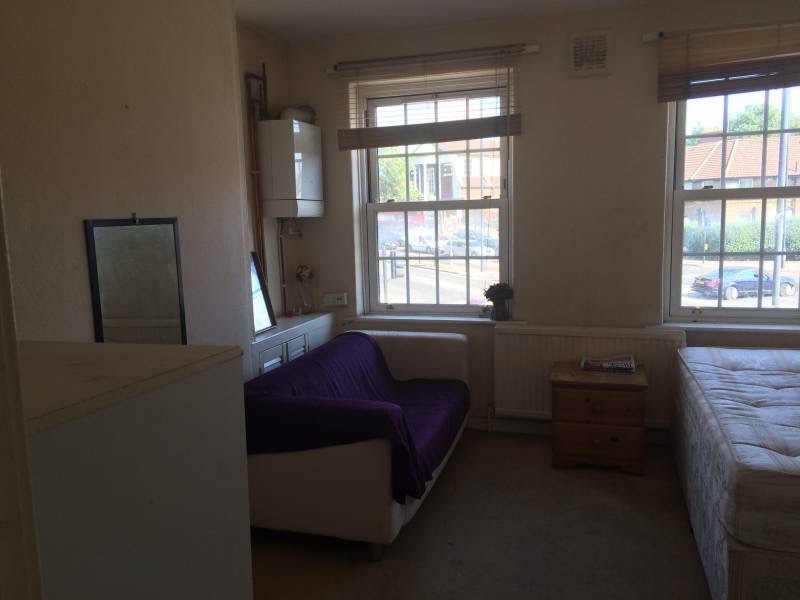 Double Room To Rent In Whitehart Lane Near Wood Green For 400 Including All Bills In Wood Green London Gumtree