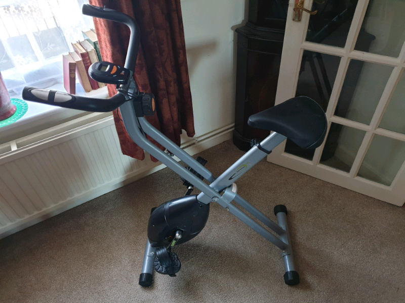 VFIT exercise bike cycling machine compact foldable in Sandwich