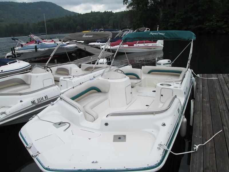 Hurricane Deck Boat 20' 1" 1998 & Yamaha 150 HP Engine 1997 Needs to be Rebuilt