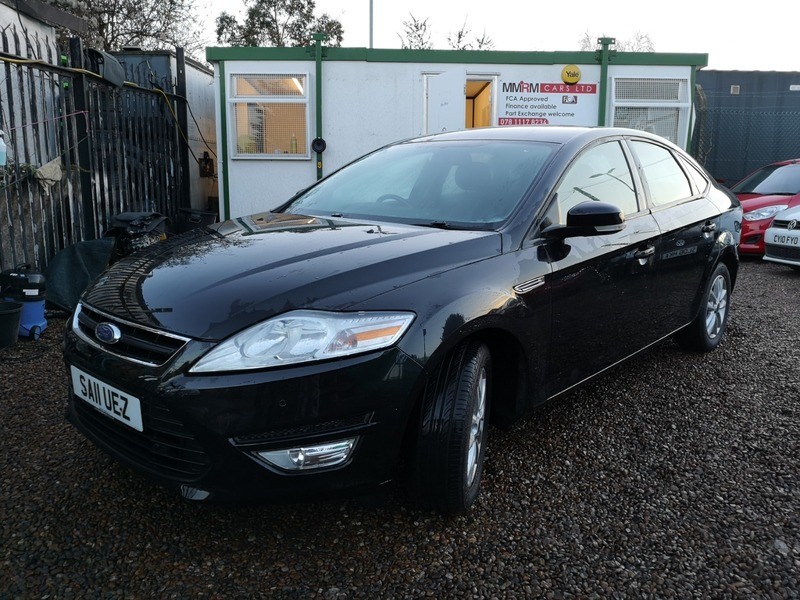Black mondeo ford