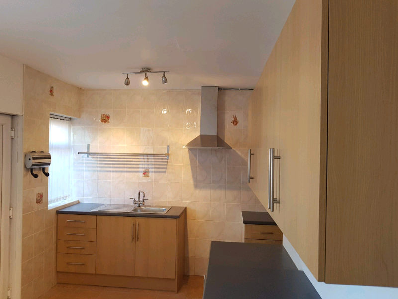 2 Bedroom House For Rent In Oldham Manchester Gumtree