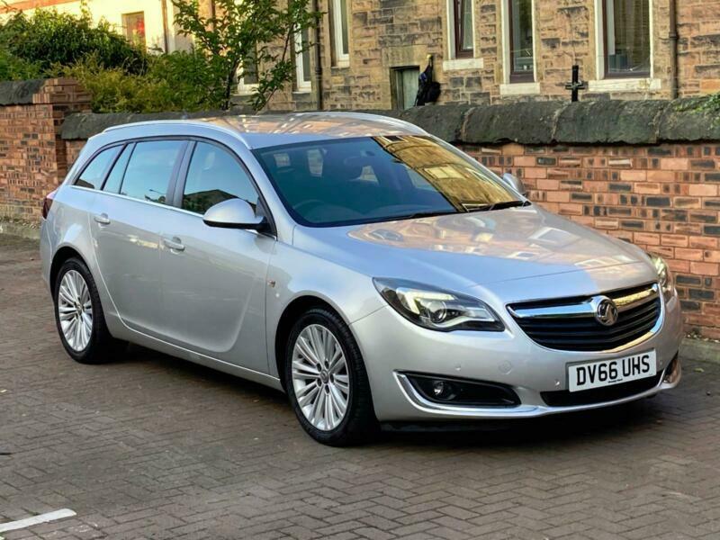 Машина tourer s