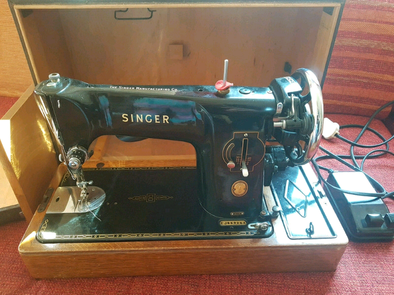 Vintage 1954 sewing machine electric by Singer in Cambridge