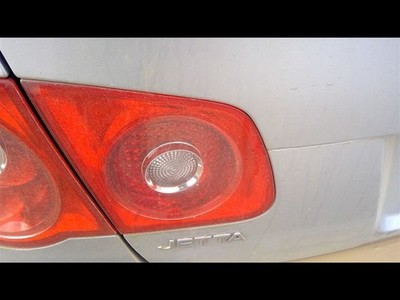 Driver Tail Light Sedan VIN K 8th Digit Lid Mounted Fits 05-07 JETTA 187712