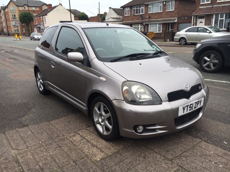Toyota yaris 2001