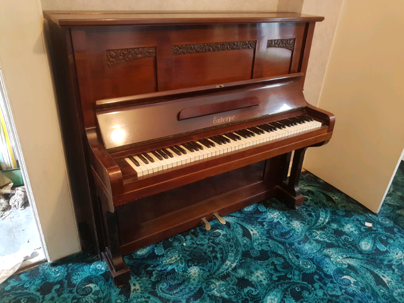 Piano Quality Heavy Duty On Casters Euterpe 5 ( 5256) Upright Piano