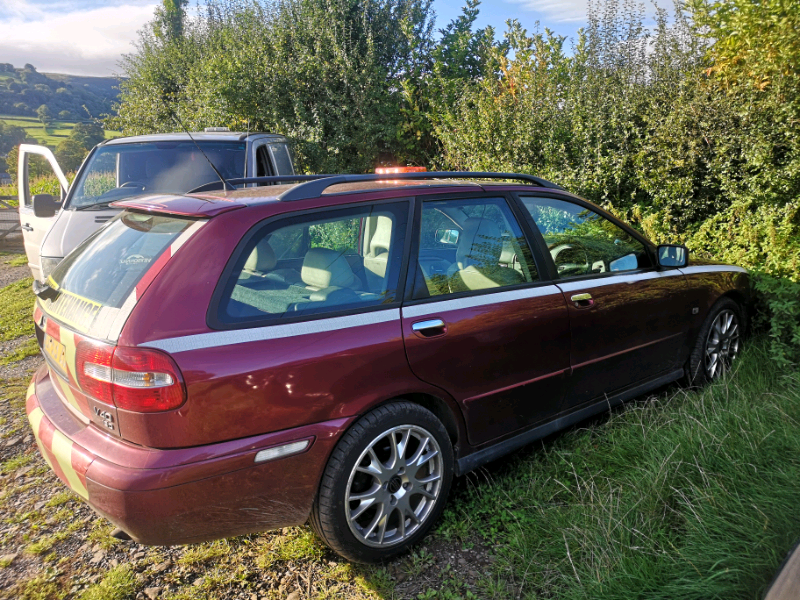 Volvo v40 1.9d Sport Lux 115bhp 2003 in Abergavenny, Monmouthshire