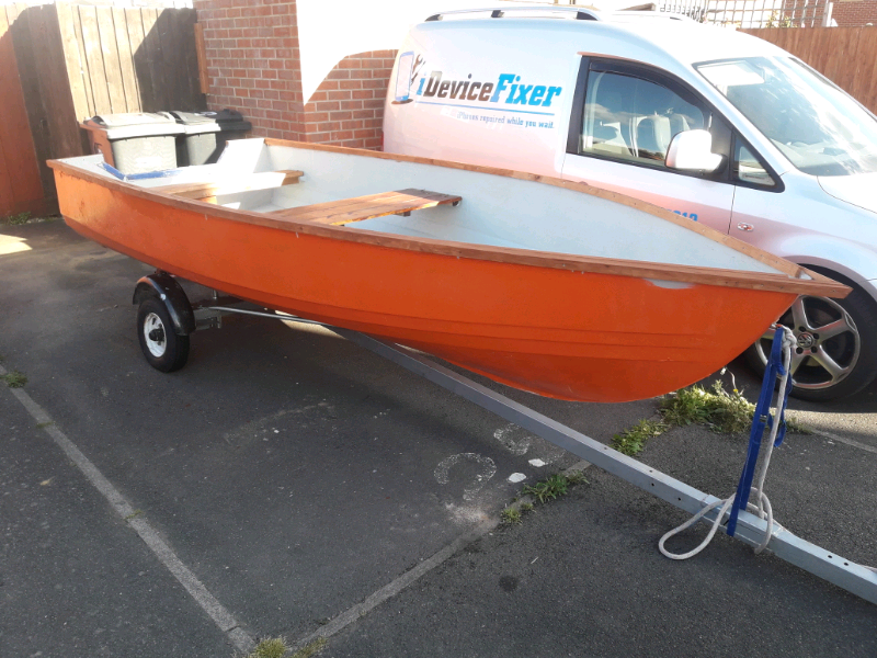 13ft fishing dinghy boat mariner 4hp outboard. Just serviced. in