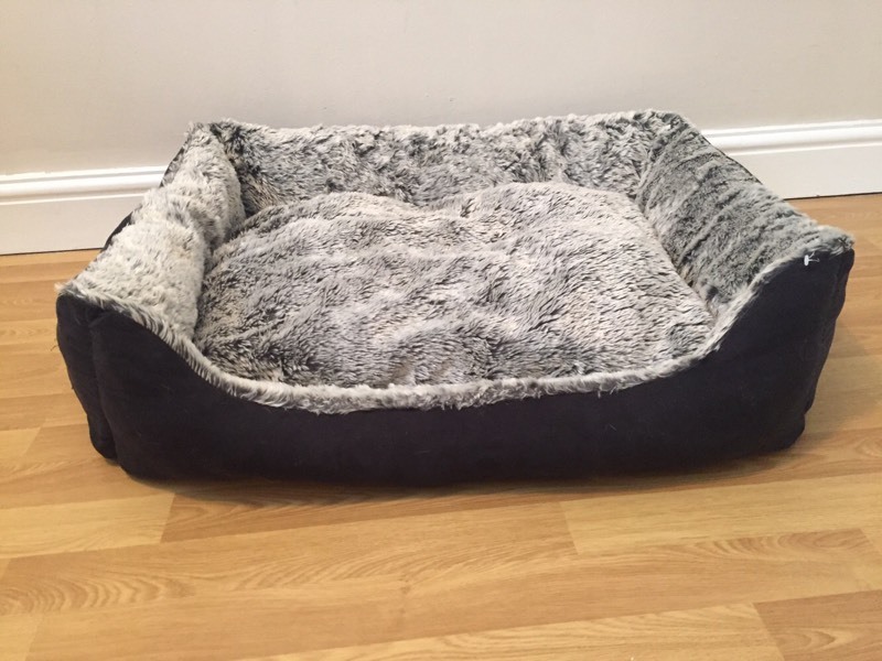 Dog bed. Large, pets at home fur lined black & grey dog bed in