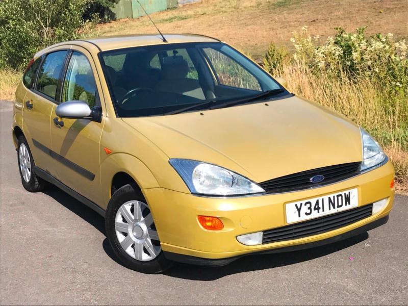2001 Ford Focus 1.8i 16v 2000.5MY Ghia in Neath, Neath Port Talbot