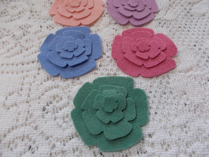 Felt Flower Die Cuts (Watercolor) 5 Full Flowers (20 Pieces) Wool Blend Felt