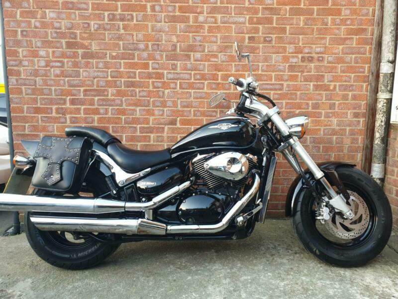 Suzuki intruder vz800