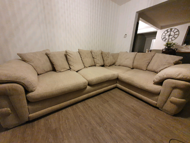 Corner sofa in Poole, Dorset Gumtree