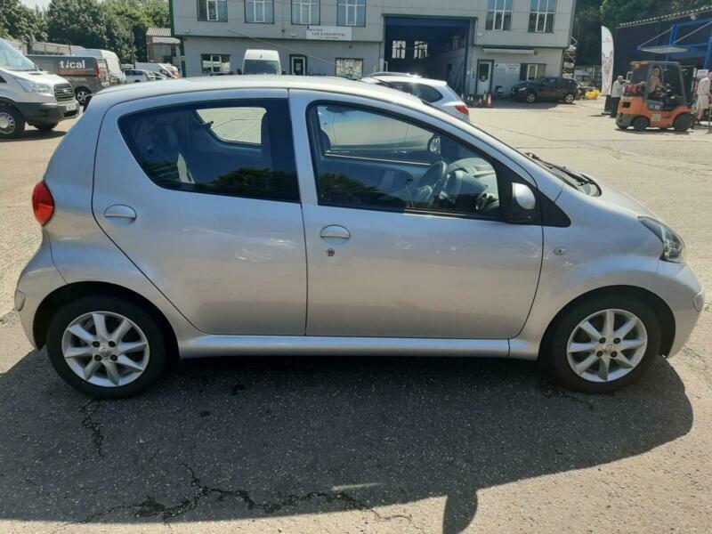 Toyota aygo 2009г