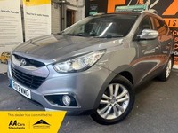 13 reg Hyundai IX35 2.0 CRDI Premium 4x4 6 speed TD. 10 services. 1/2 leather.