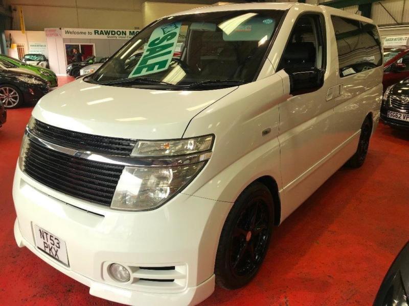 Nissan elgrand 2003