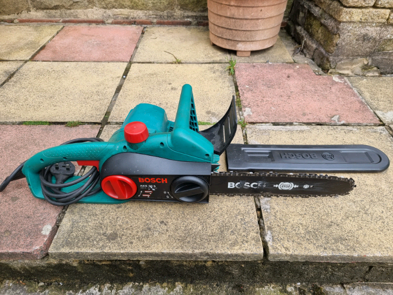 Bosch, AKE 30 S, corded electric chainsaw saw in Thornton, West