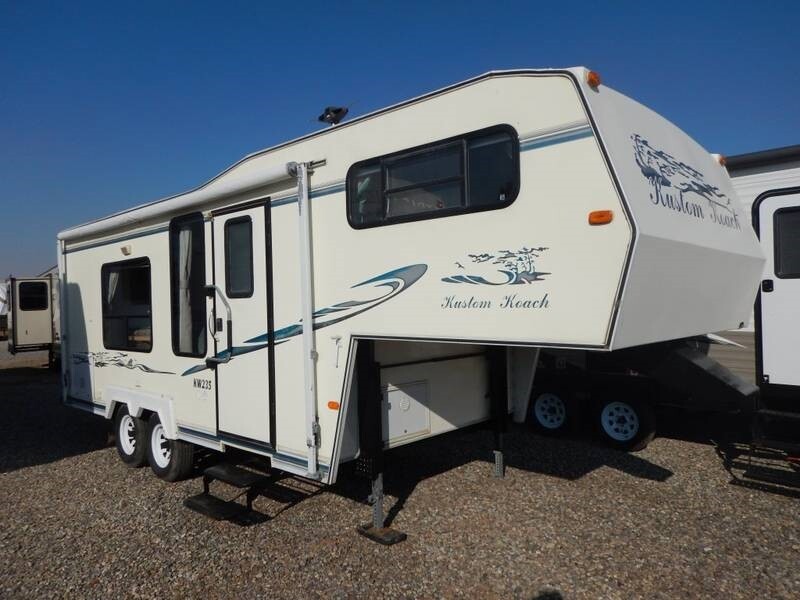 1998 Kustom Koach KW235 Travel Trailers & Campers