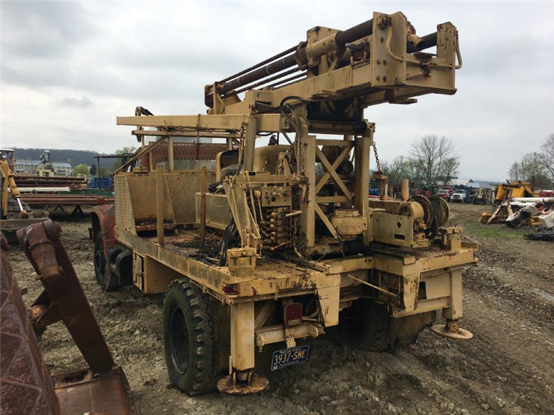 Mobile B56 Drill Drill Rig