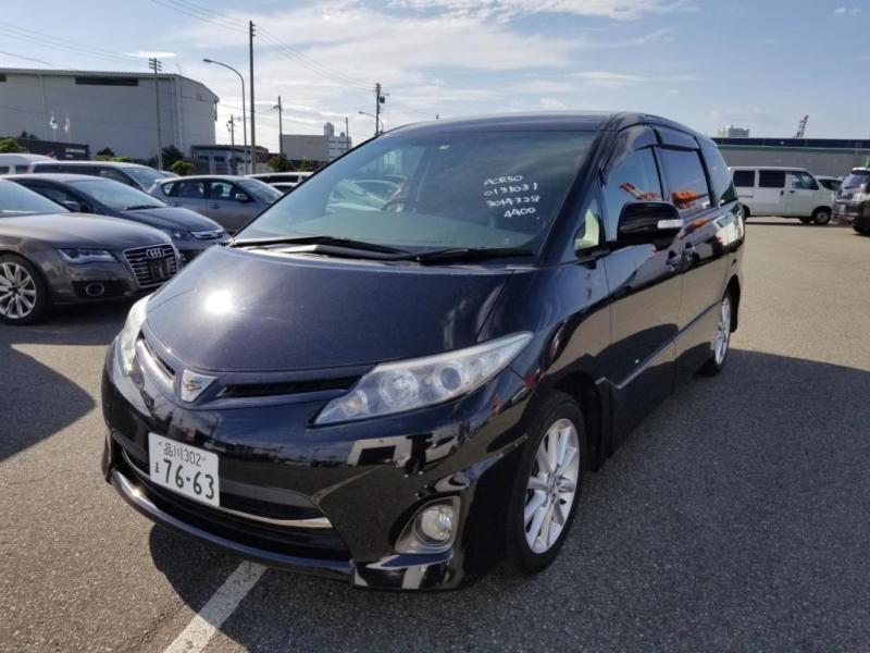 Toyota estima 2011