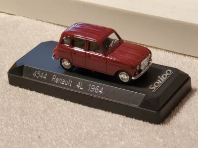 Solido 4544 Renault 4L Diecast Model Car Made In France 1:43