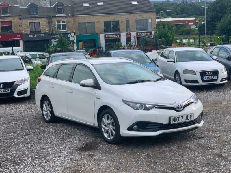 2017 Toyota Auris 1.8 Hybrid Business Edition TSS 5dr CVT ESTATE Petrol