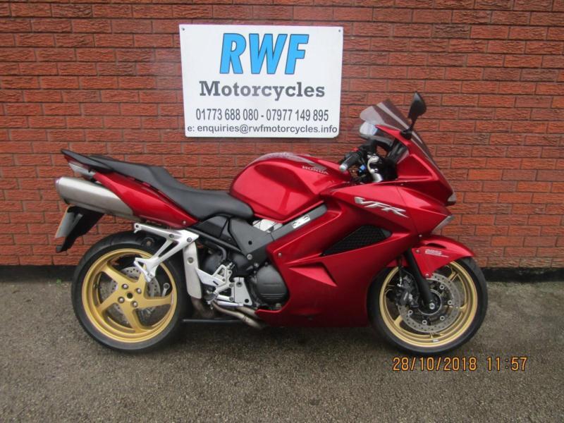 Honda vfr 800 police