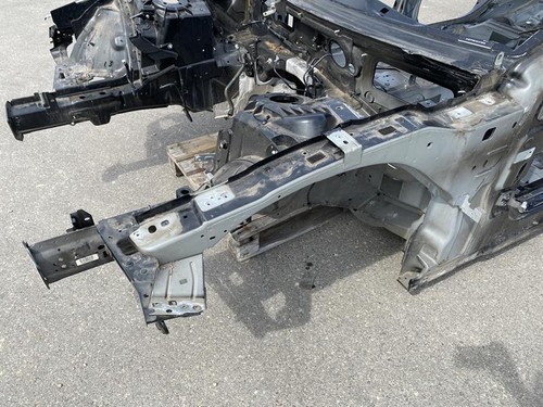 MASERATI QUATTROPORTE VI M156 Front Chassis Leg 673009229 Links Vorne Radhaus