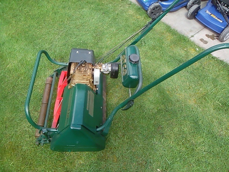 atco self propelled lawn mowers