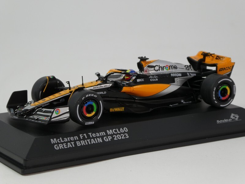 Spark McLaren MCL60 1/43 ピアストリ s-l400.jpg
