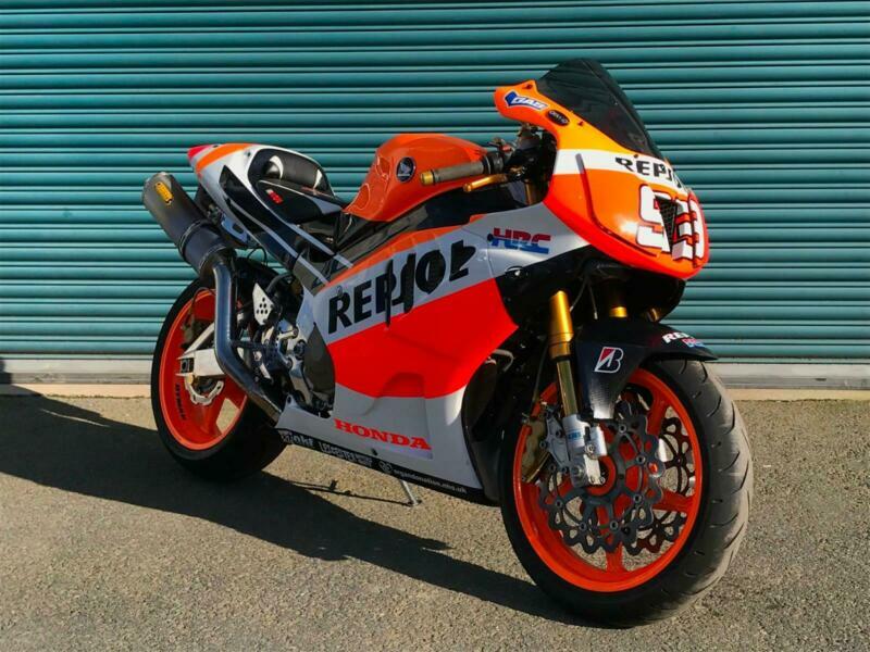 Honda VTR 1000 SP1 White / Orange Repsol Marc Marques Replica in