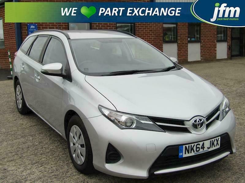 Toyota auris 2015